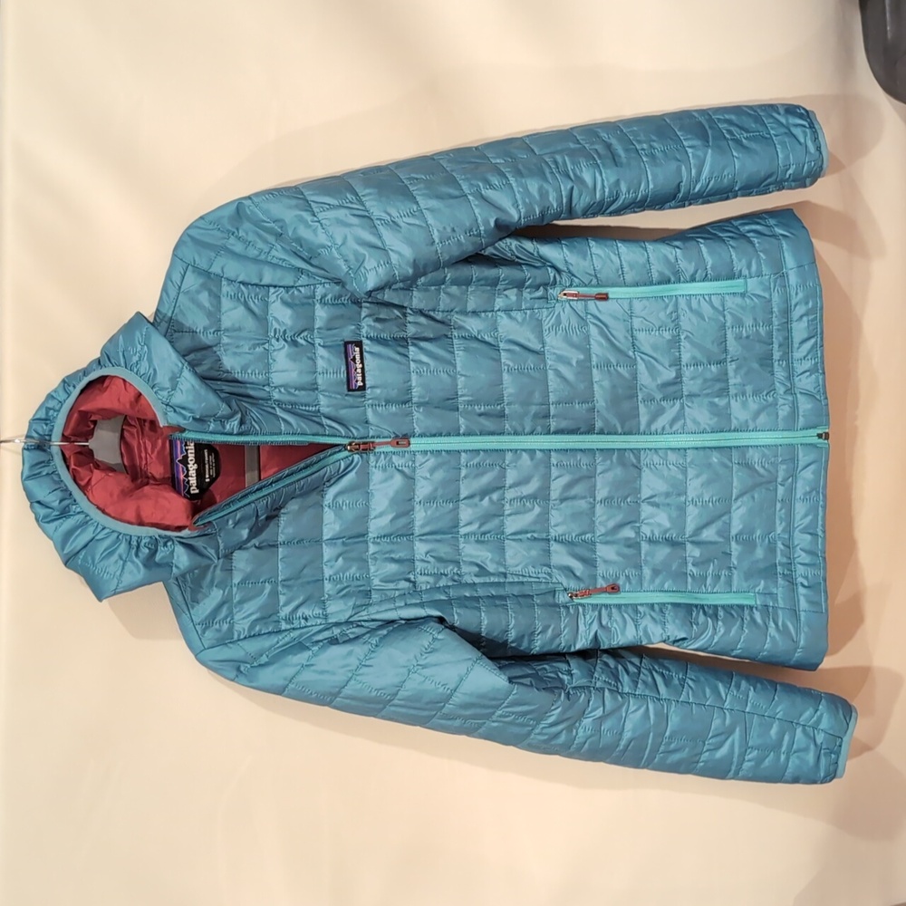 Patagonia Teal Quilted Jacket with Red Lining